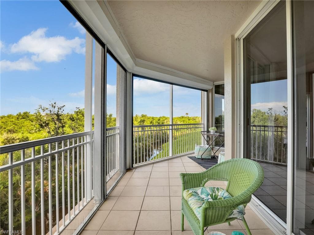 1001 Arbor Lake Dr 102, Naples, FL 34110-14