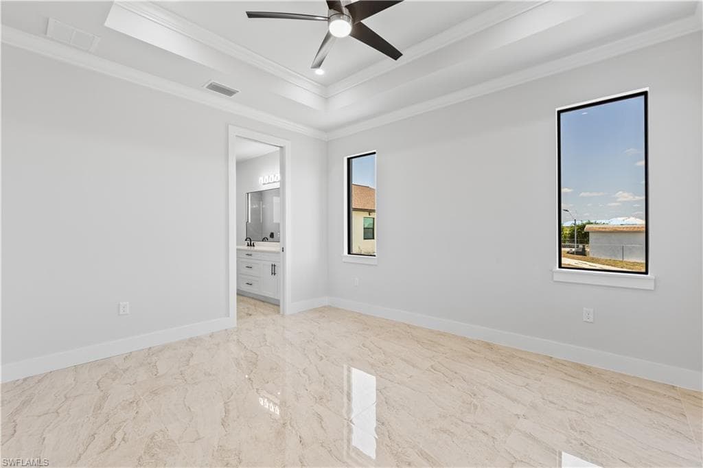 3571 Everglades Blvd S, Naples, FL 34117-9