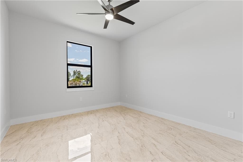 3571 Everglades Blvd S, Naples, FL 34117-16