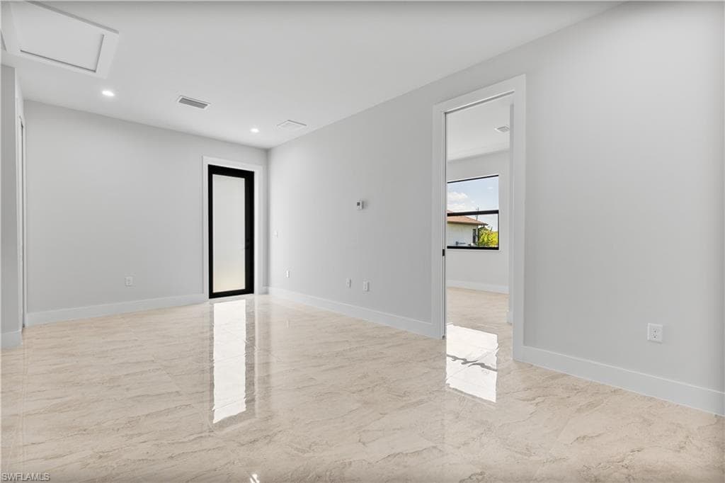 3571 Everglades Blvd S, Naples, FL 34117-21