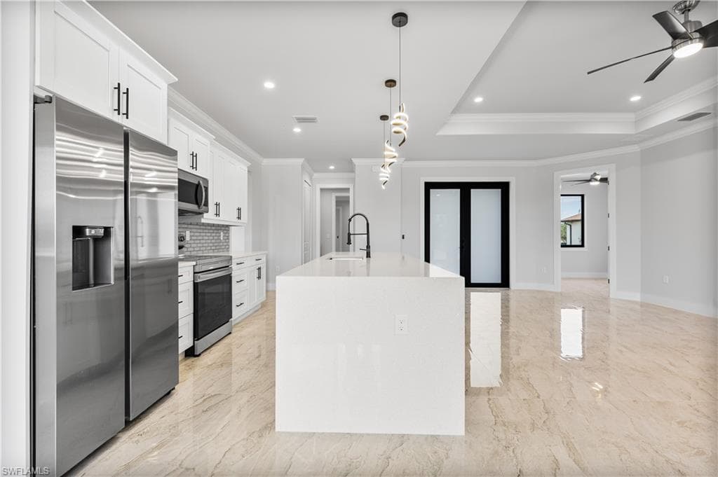 3571 Everglades Blvd S, Naples, FL 34117-7