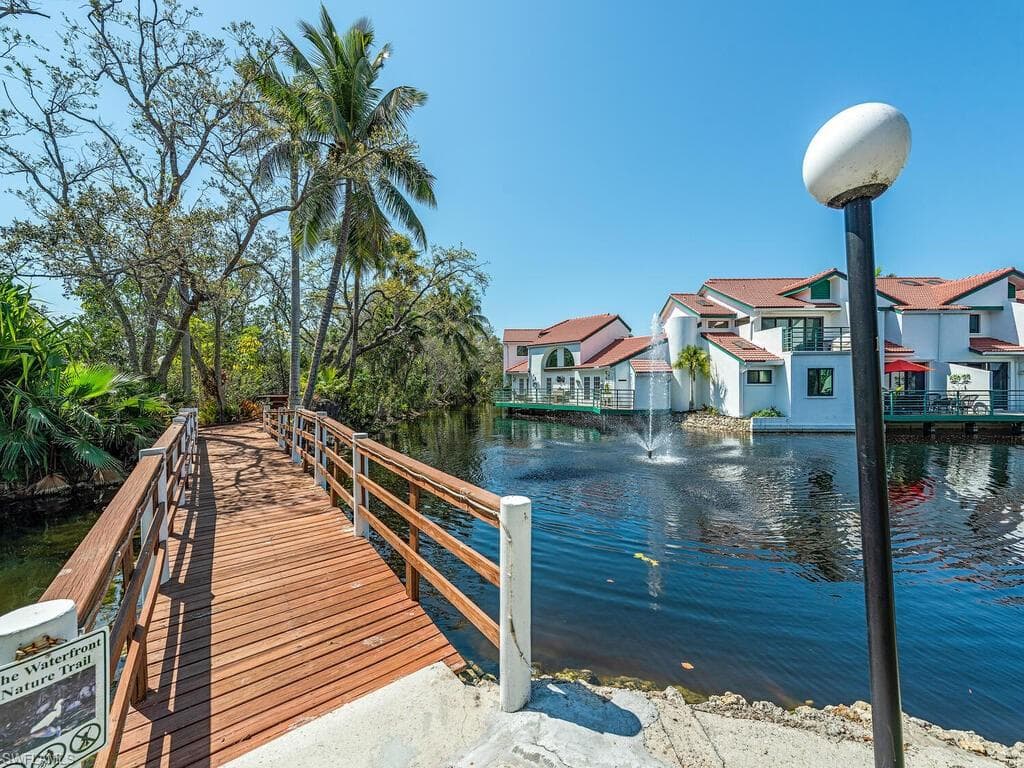 2166 Anchorage Ln A, Naples, FL 34104-25