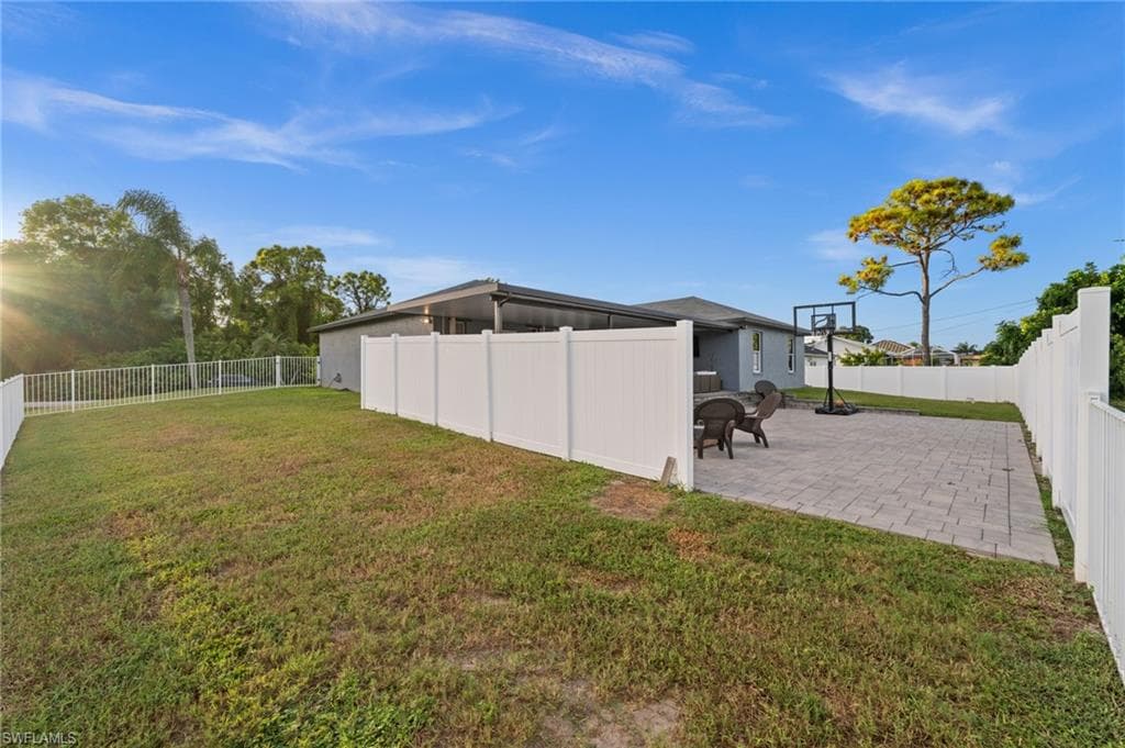 18281 Fuchsia Rd, Fort Myers, FL 33967-32