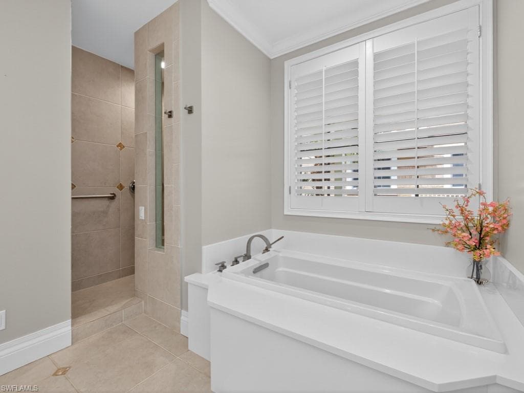 680 Waterside Dr, Marco Island, FL 34145-15