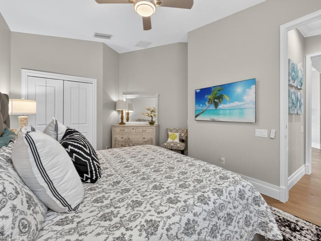 680 Waterside Dr, Marco Island, FL 34145-25