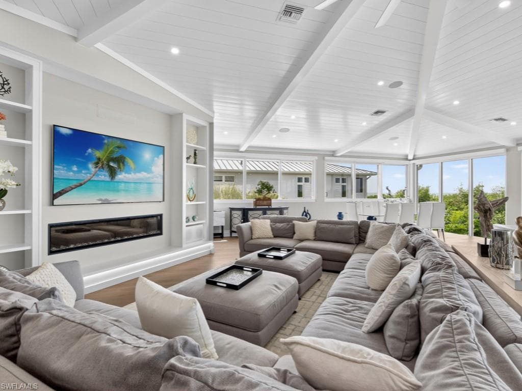 680 Waterside Dr, Marco Island, FL 34145-2