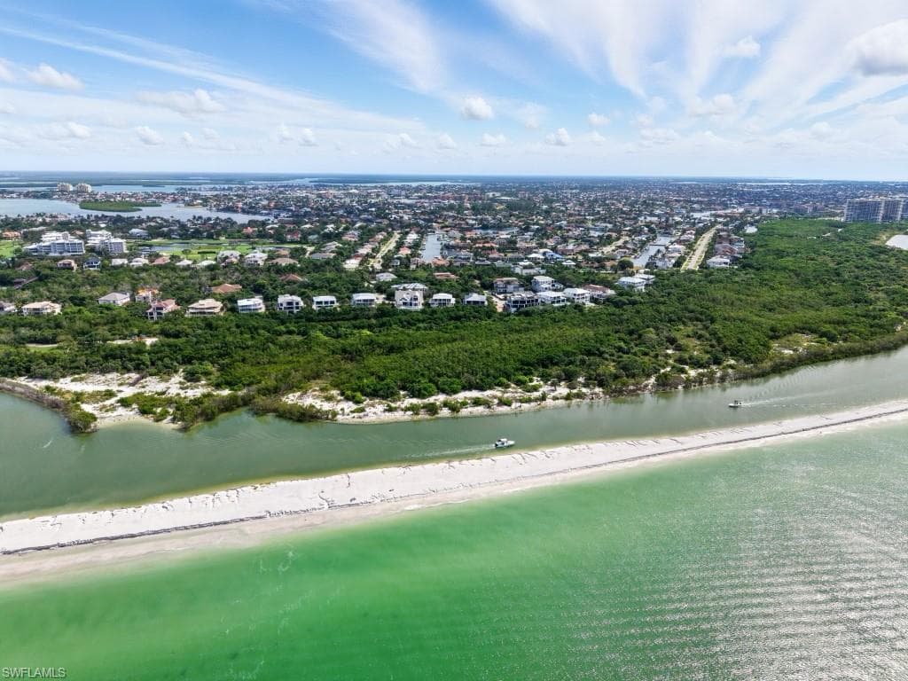 680 Waterside Dr, Marco Island, FL 34145-41