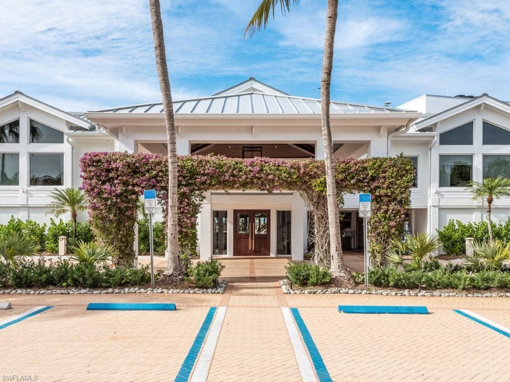 680 Waterside Dr, Marco Island, FL 34145-44
