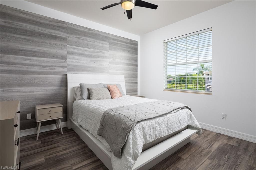 6816 Del Mar Ter, Naples, FL 34105-11