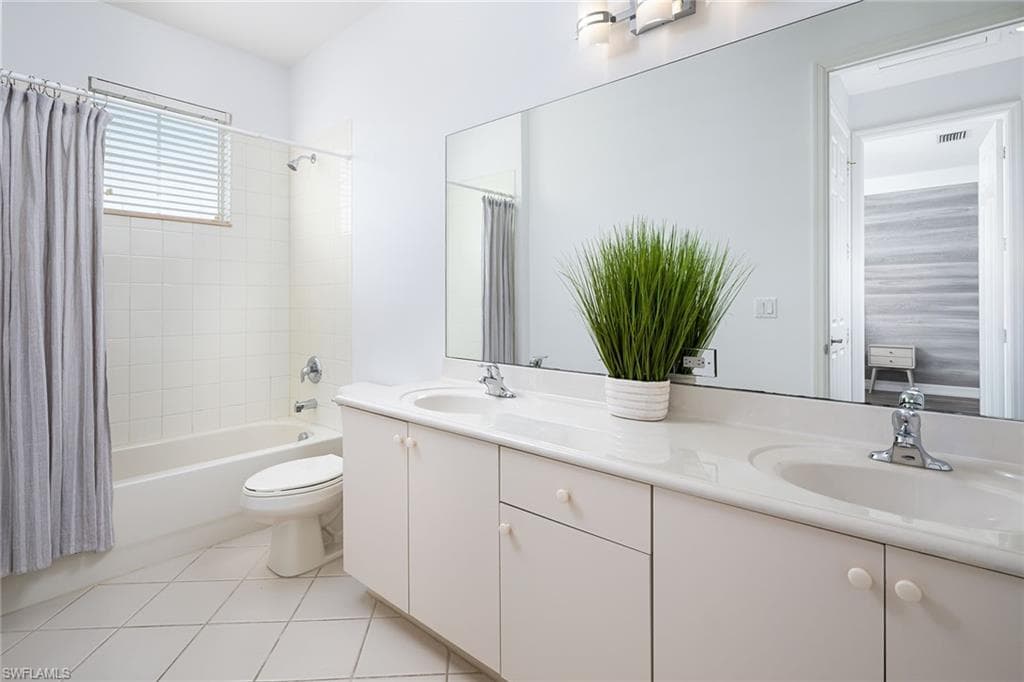 6816 Del Mar Ter, Naples, FL 34105-12