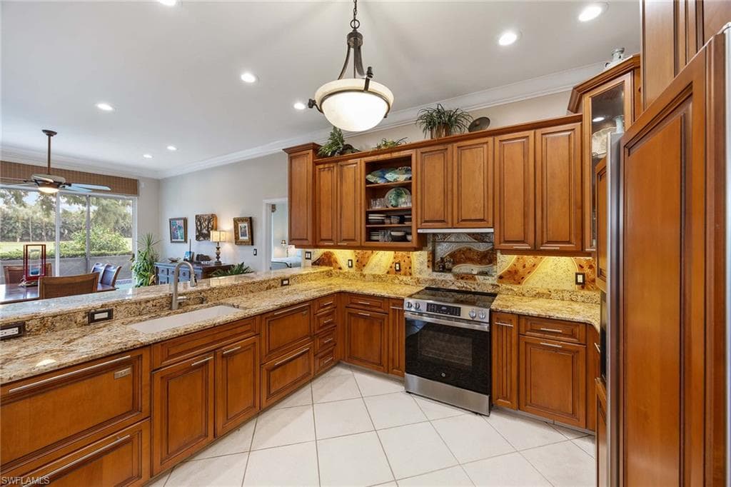 13630 Southampton Dr, Bonita Springs, FL 34135-8