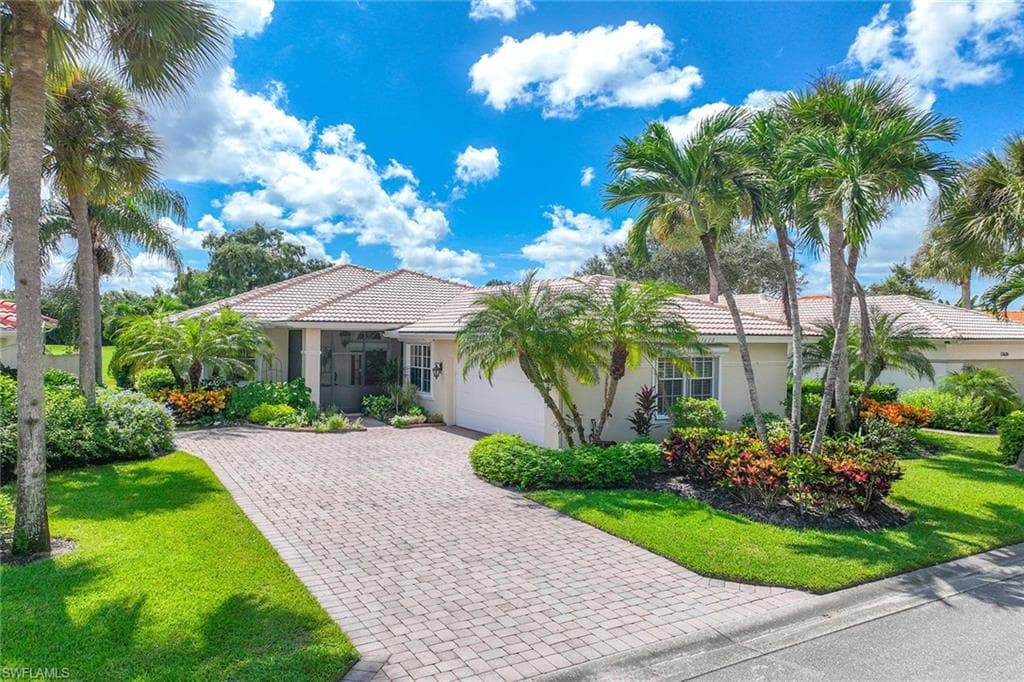 13630 Southampton Dr, Bonita Springs, FL 34135-1