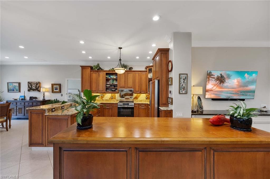 13630 Southampton Dr, Bonita Springs, FL 34135-6