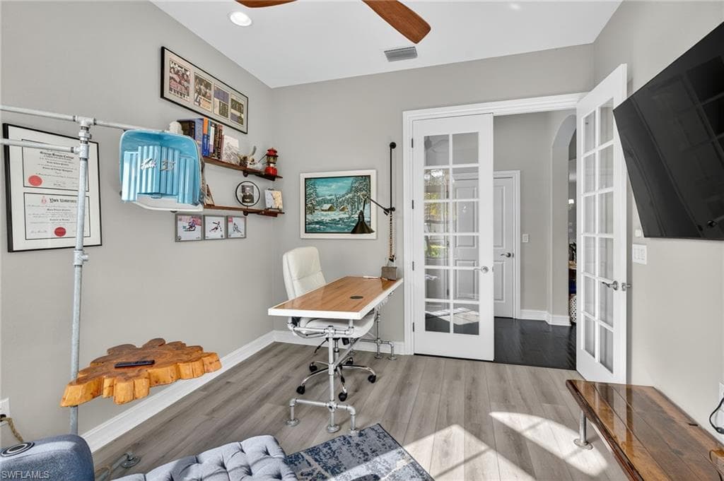 7235 Acorn Way, Naples, FL 34119-10