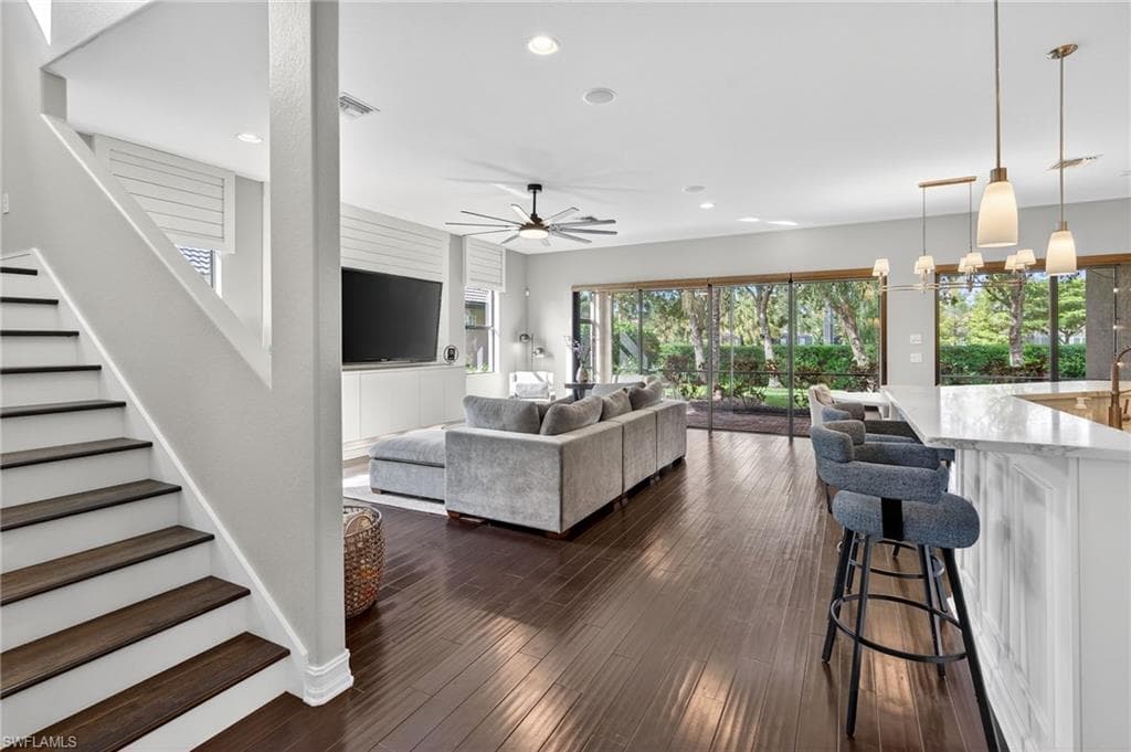 7235 Acorn Way, Naples, FL 34119-11