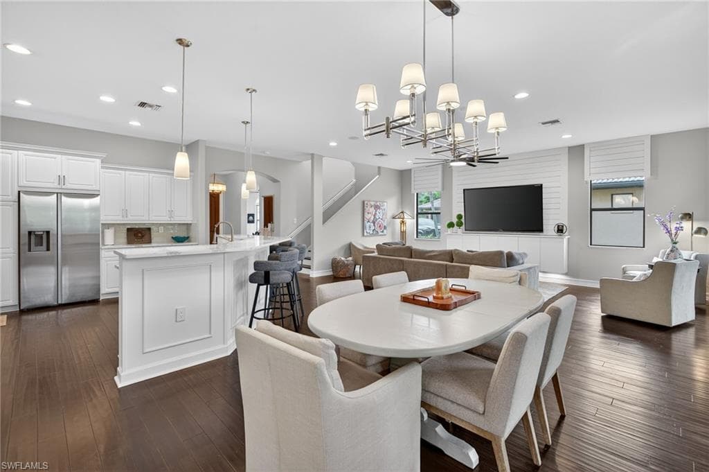 7235 Acorn Way, Naples, FL 34119-15