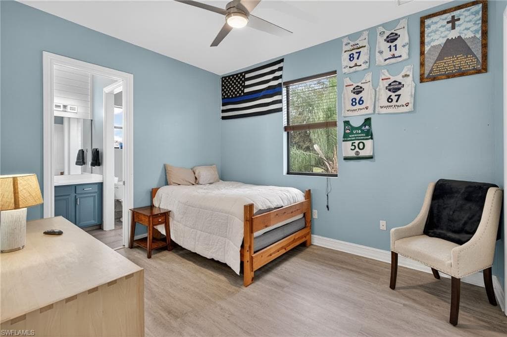 7235 Acorn Way, Naples, FL 34119-25