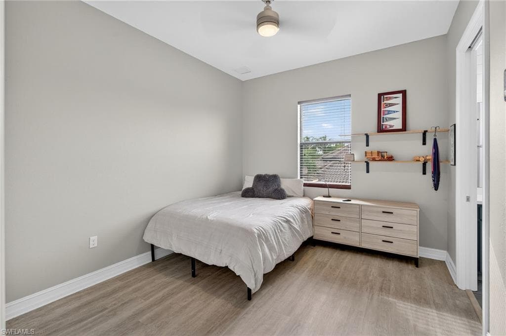 7235 Acorn Way, Naples, FL 34119-26