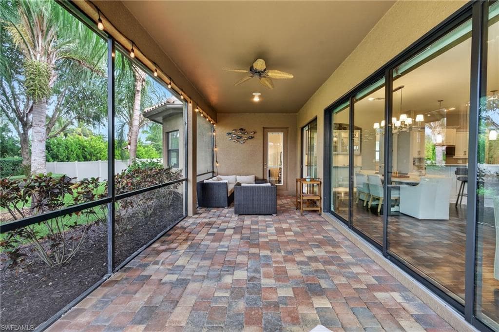 7235 Acorn Way, Naples, FL 34119-32