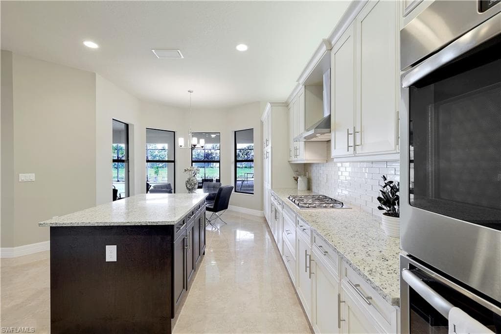 4394 Caldera Cir, Naples, FL 34119-10