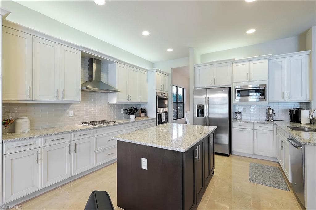 4394 Caldera Cir, Naples, FL 34119-7