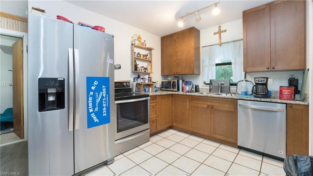 25187 Papillion Dr, Bonita Springs, FL 34135-24