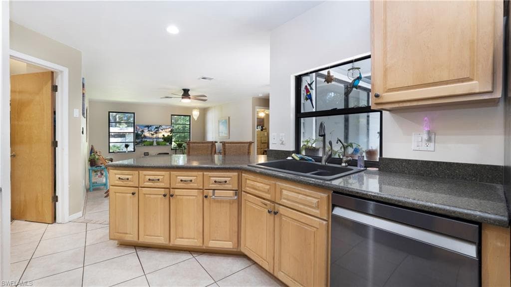 25187 Papillion Dr, Bonita Springs, FL 34135-4