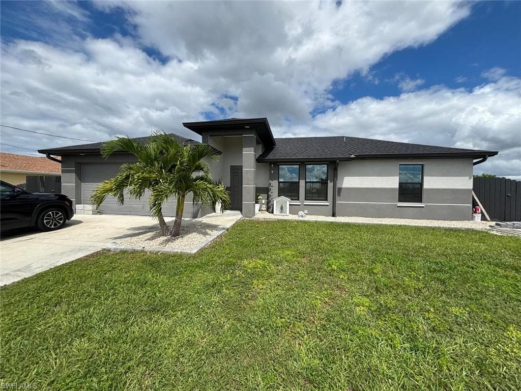 3915 39th Ln, Cape Coral, FL 33993-1