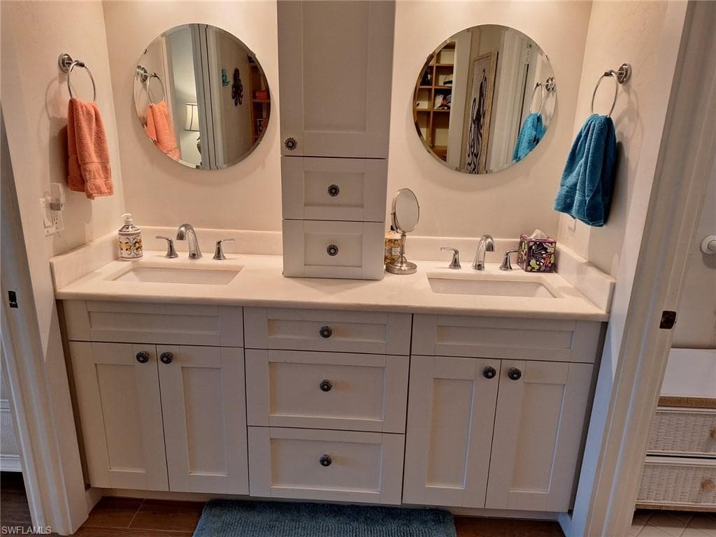 196 Albi Rd 5, Naples, FL 34112-13