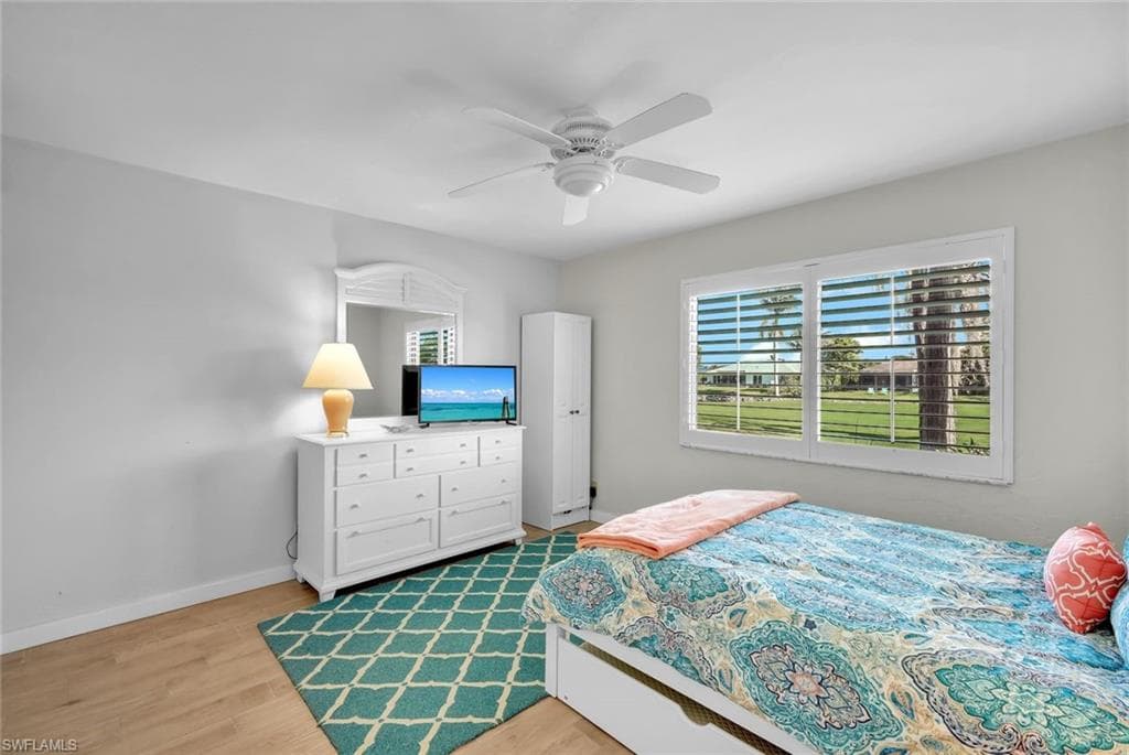 196 Albi Rd 5, Naples, FL 34112-17