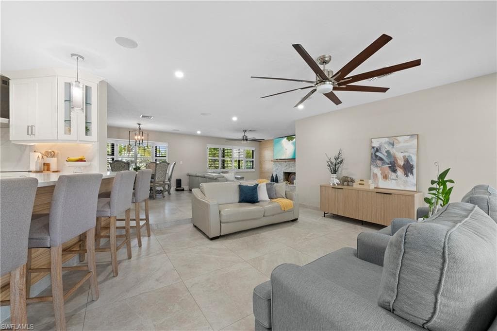 13396 Island Rd, Fort Myers, FL 33905-8