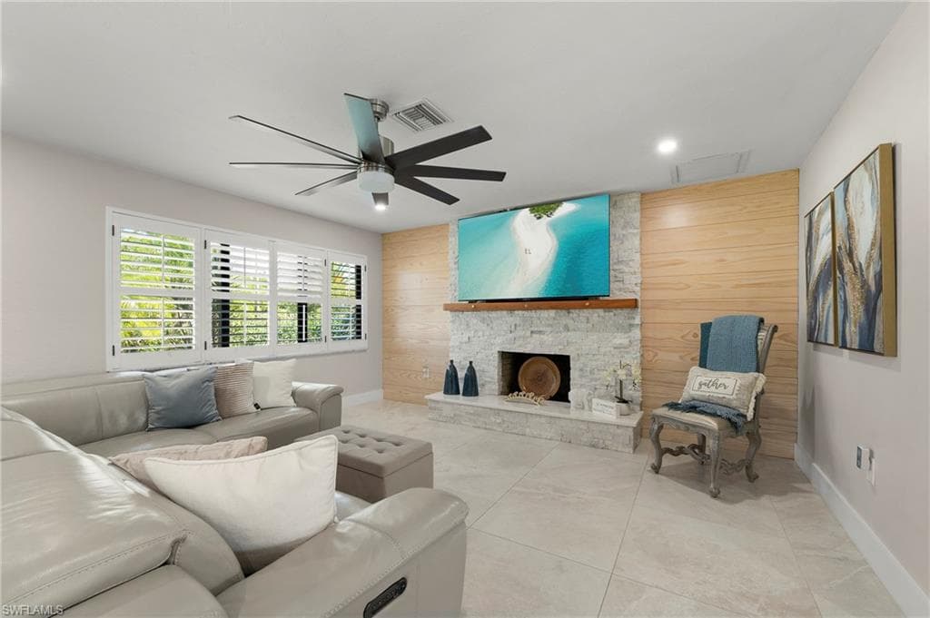 13396 Island Rd, Fort Myers, FL 33905-6