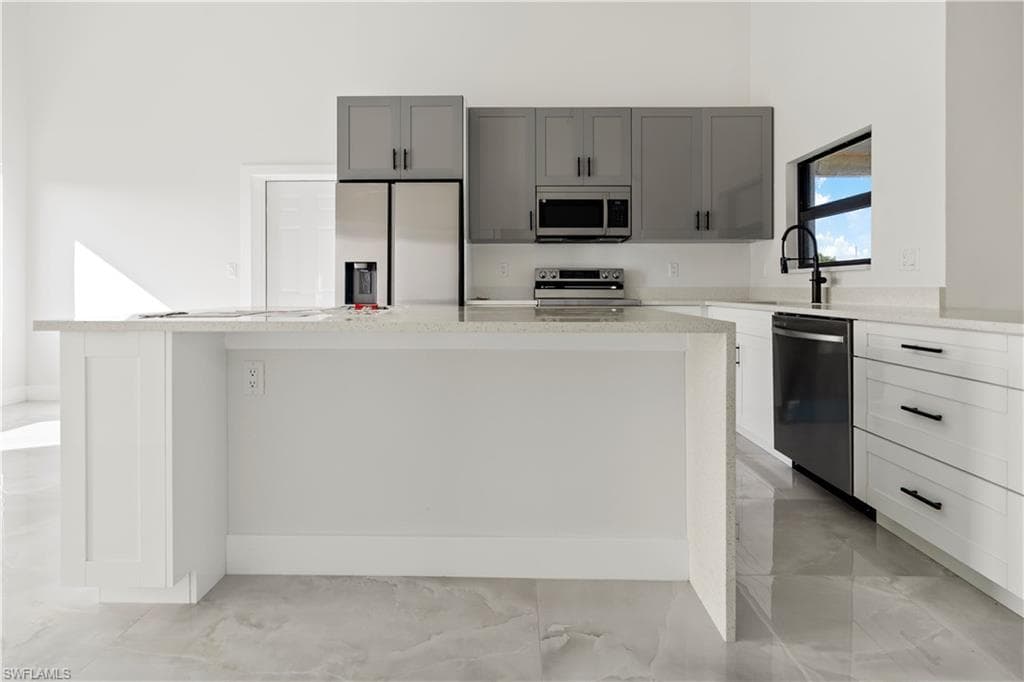 919 Columbus Blvd S, Lehigh Acres, FL 33974-6