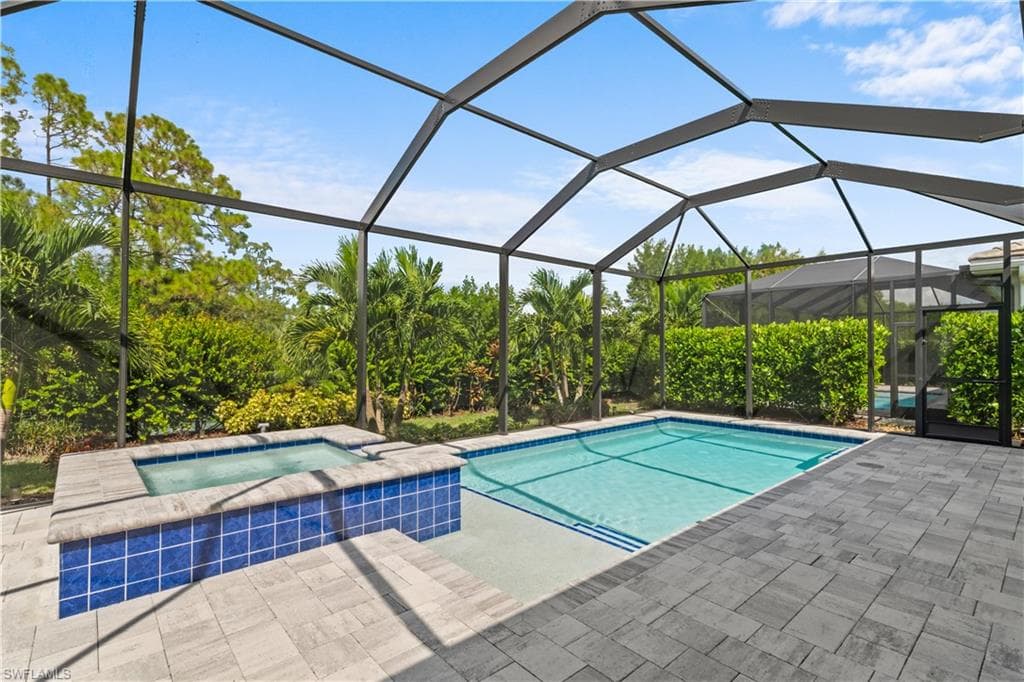 28013 Seasons Tide Ave, Bonita Springs, FL 34135-1