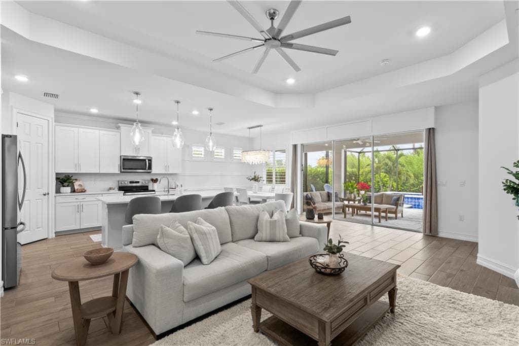 28013 Seasons Tide Ave, Bonita Springs, FL 34135-3