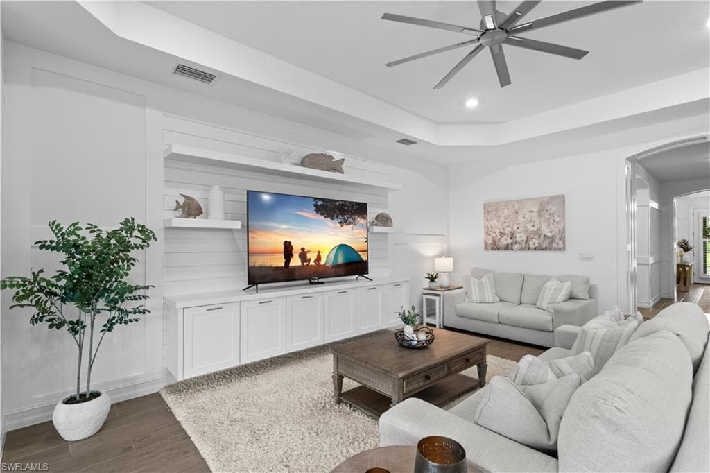 28013 Seasons Tide Ave, Bonita Springs, FL 34135-6