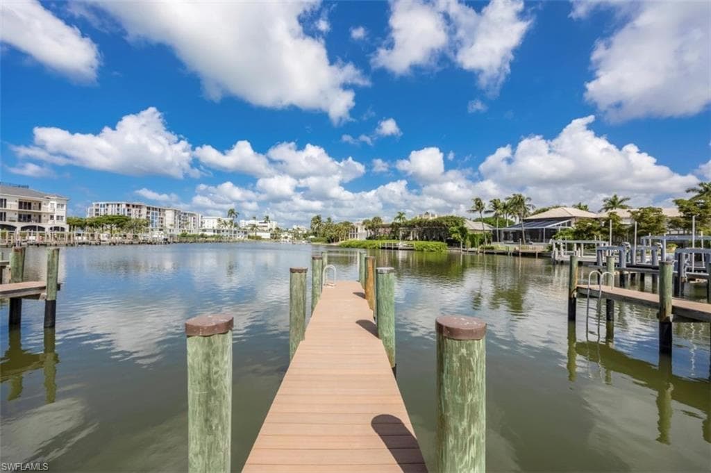 261 Banyan Blvd 104, Naples, FL 34102-24