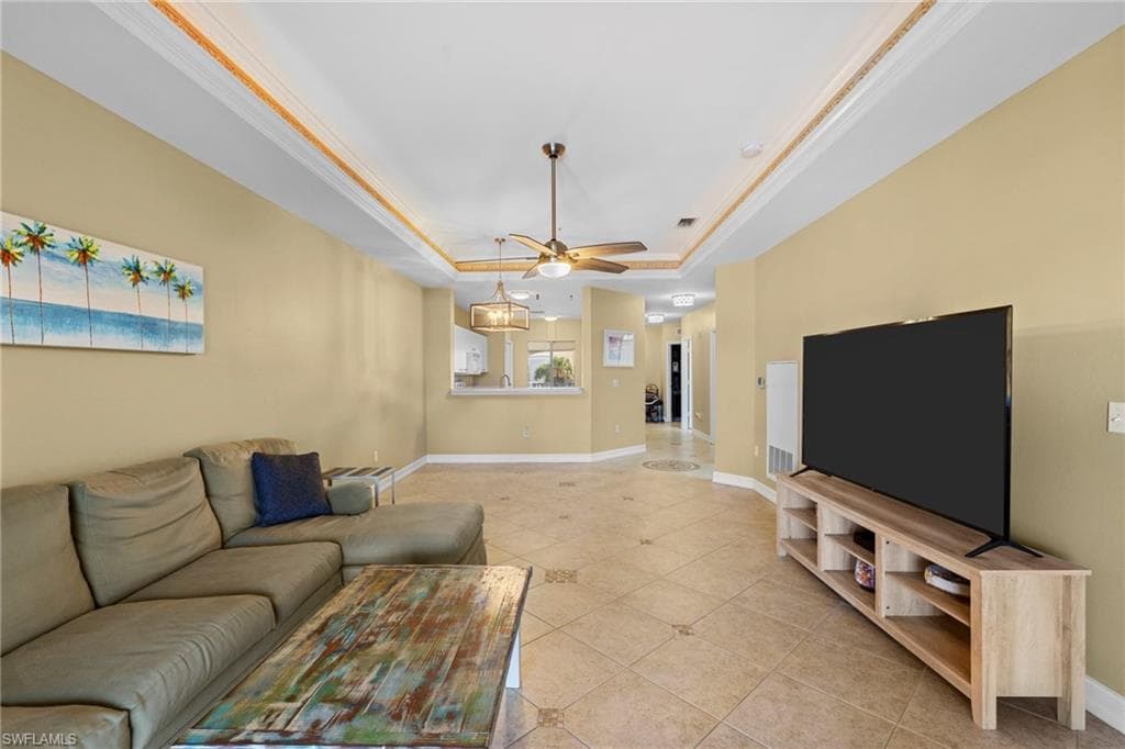 7835 Regal Heron Cir 301, Naples, FL 34104-11