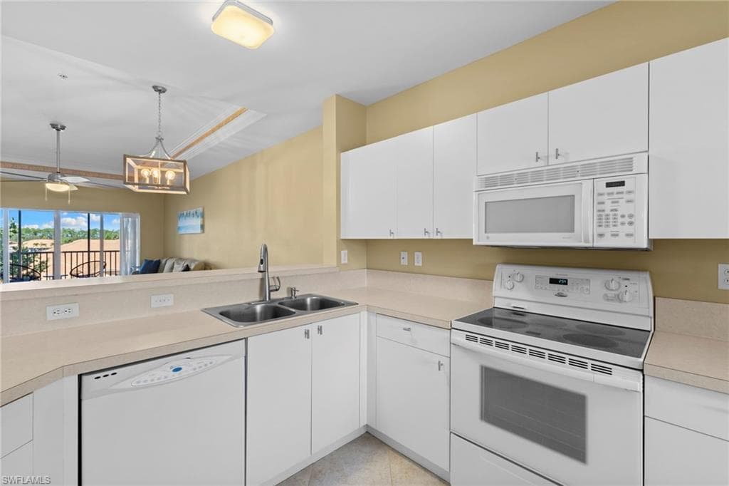 7835 Regal Heron Cir 301, Naples, FL 34104-13