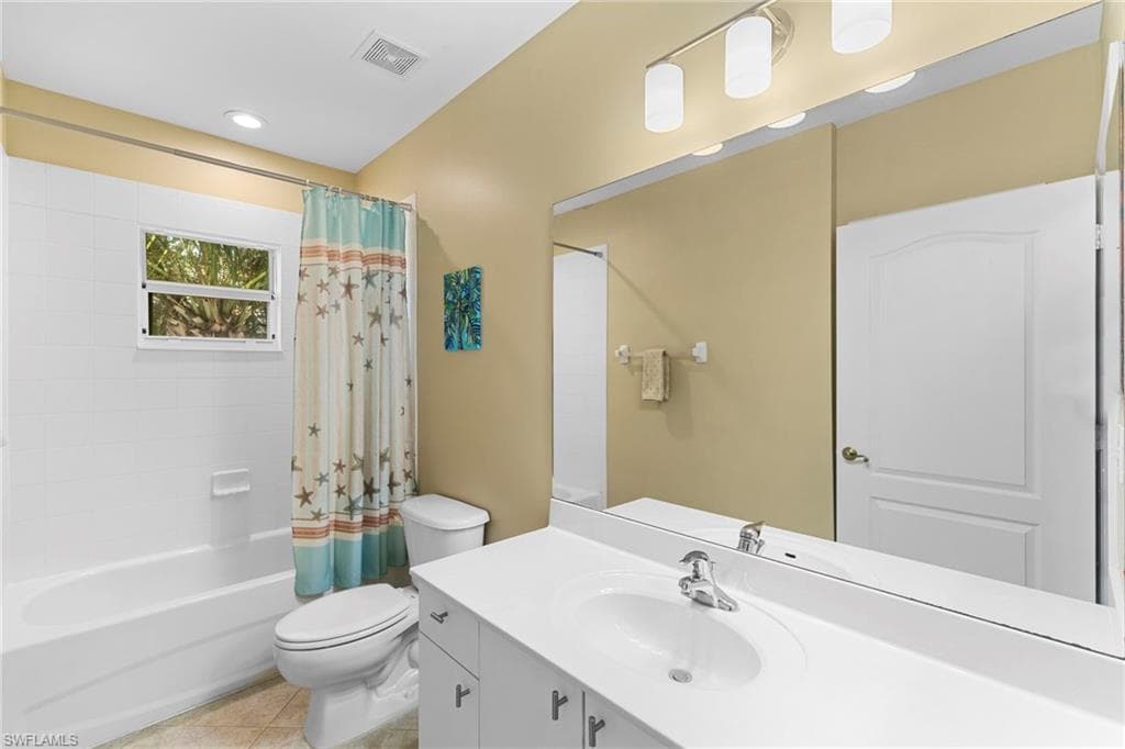 7835 Regal Heron Cir 301, Naples, FL 34104-23