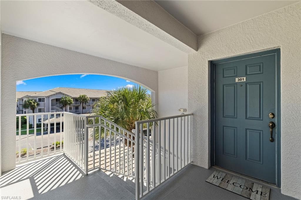 7835 Regal Heron Cir 301, Naples, FL 34104-29
