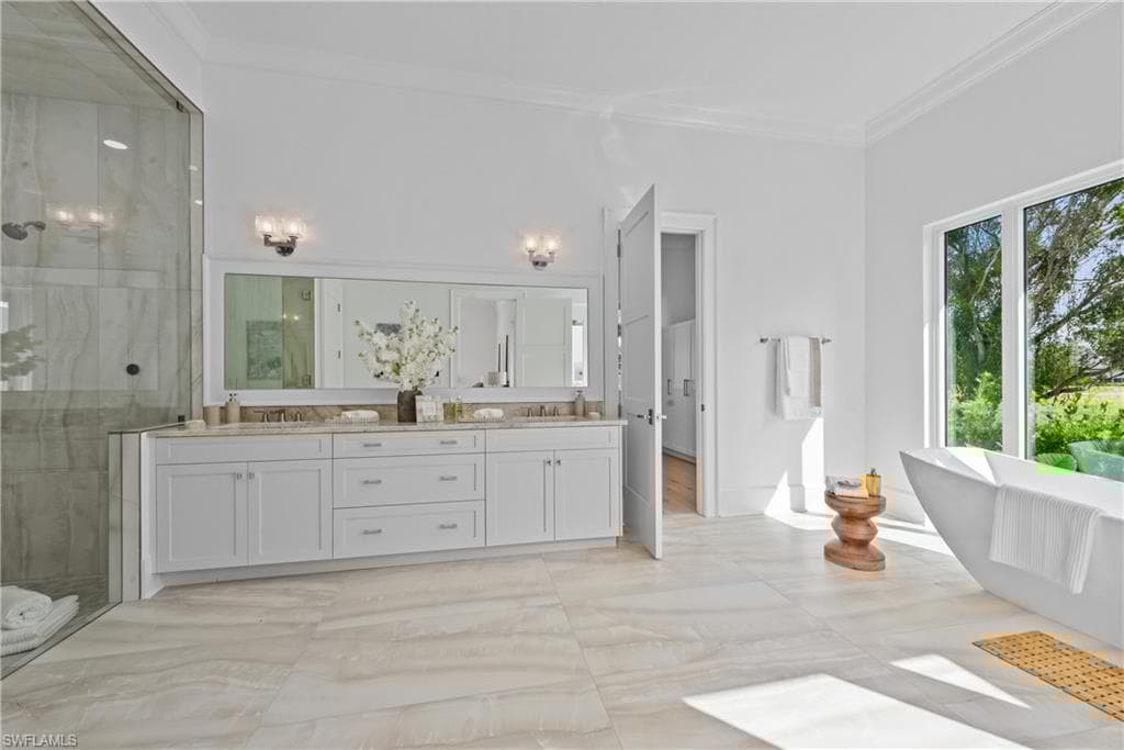 3136 Ravenna Ave, Naples, FL 34120-21