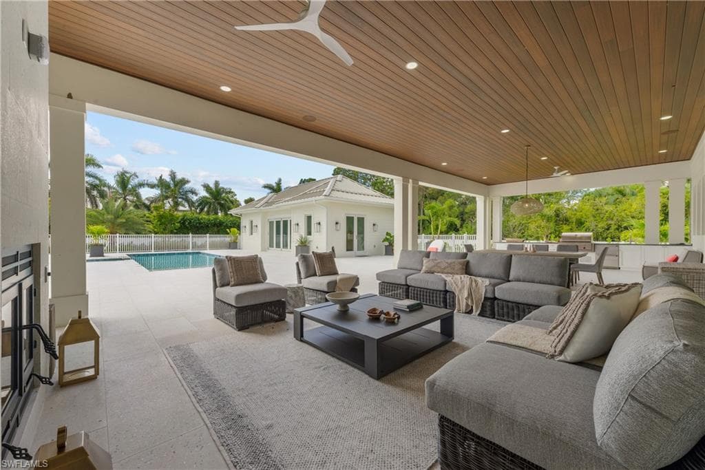 3136 Ravenna Ave, Naples, FL 34120-6