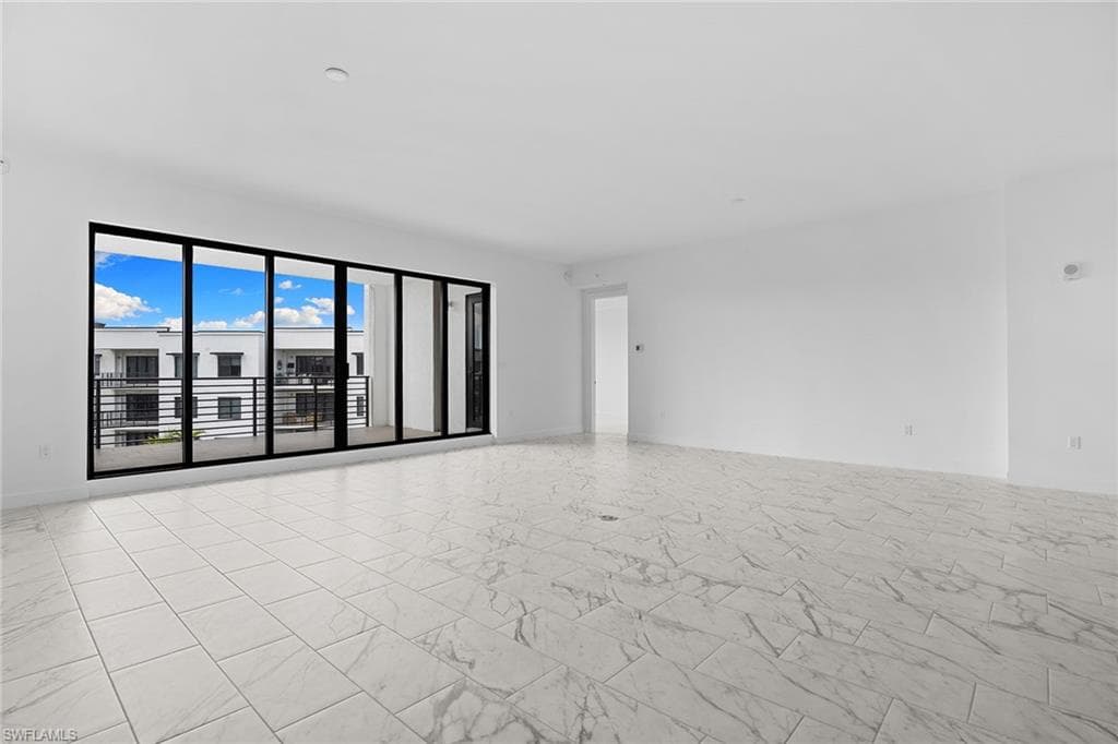 1125 Central Ave 566, Naples, FL 34102-16