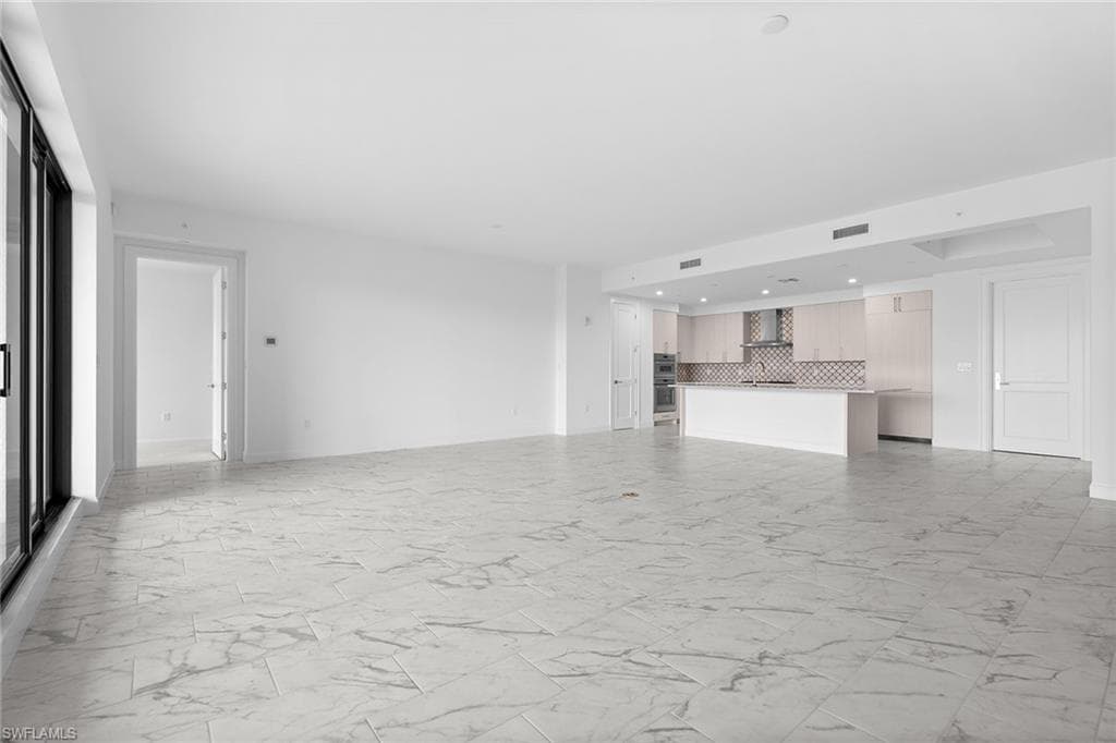 1125 Central Ave 566, Naples, FL 34102-19