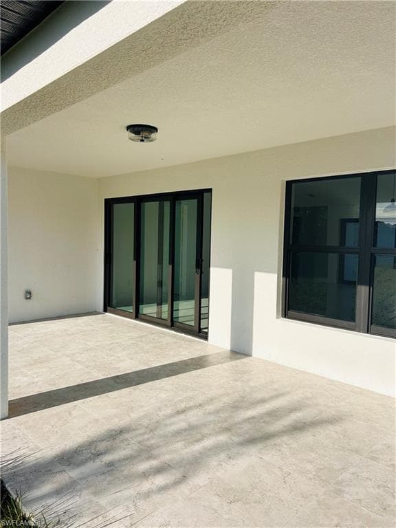 4013 22nd Pl, Cape Coral, FL 33909-4