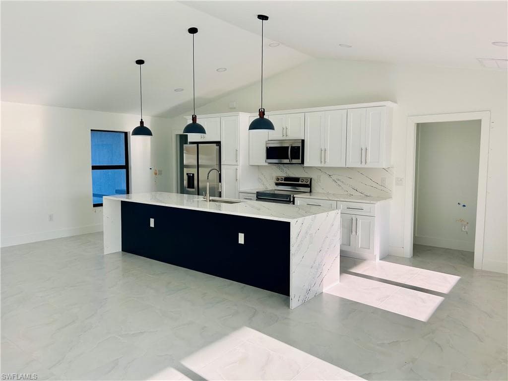 4013 22nd Pl, Cape Coral, FL 33909-6