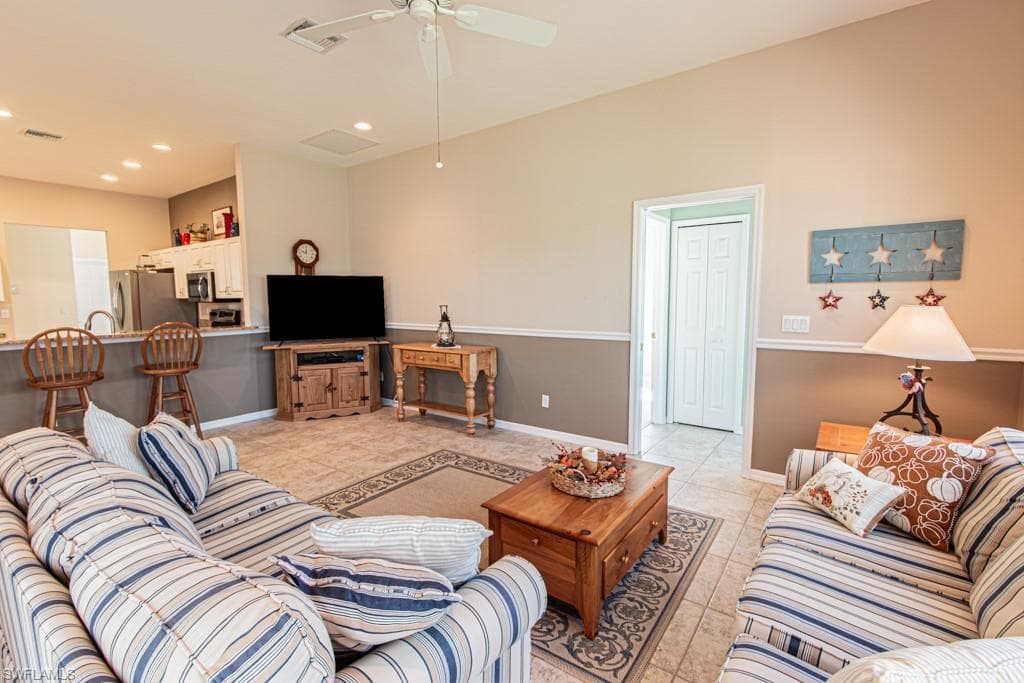 706 Grand Rapids Blvd, Naples, FL 34120-20