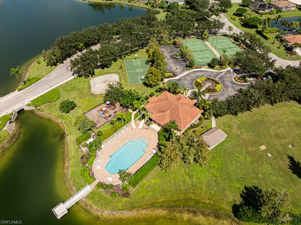 706 Grand Rapids Blvd, Naples, FL 34120-43