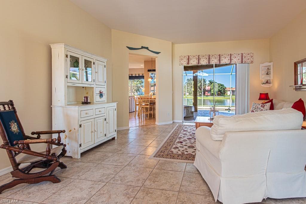 706 Grand Rapids Blvd, Naples, FL 34120-4